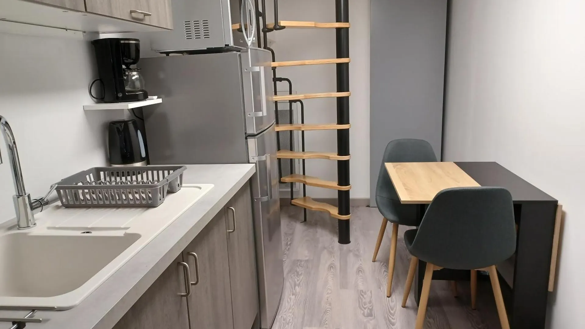 Charmant T2 Duplex Centre De Foix France