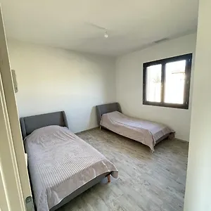  Hébergement de vacances Superbe Maison Chaleureuse